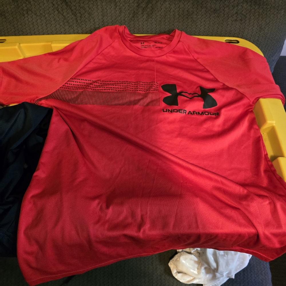 Under armour dri fit t shirt